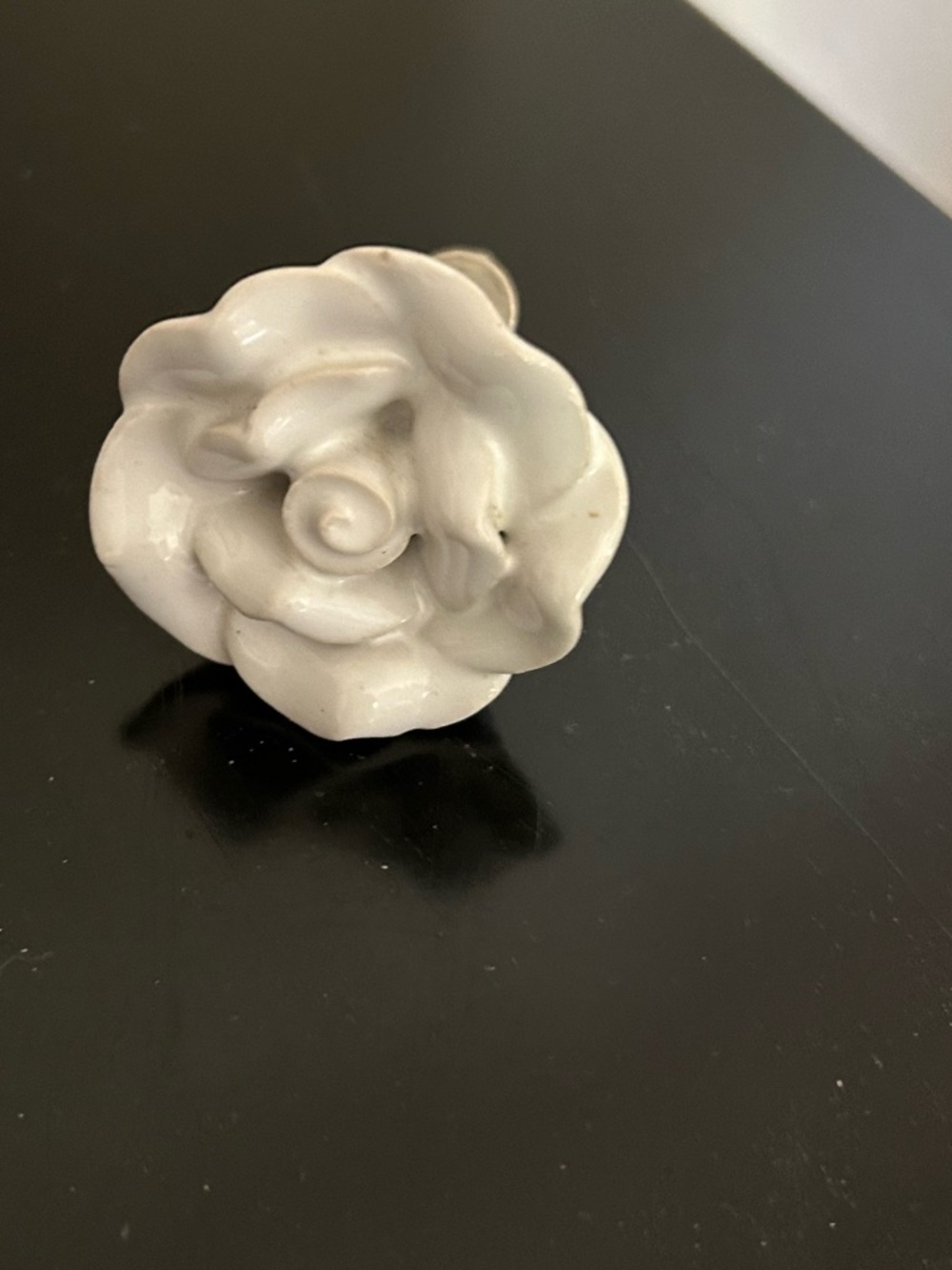 Vintage style white ceramic rose dresser drawer pulls knobs set of six